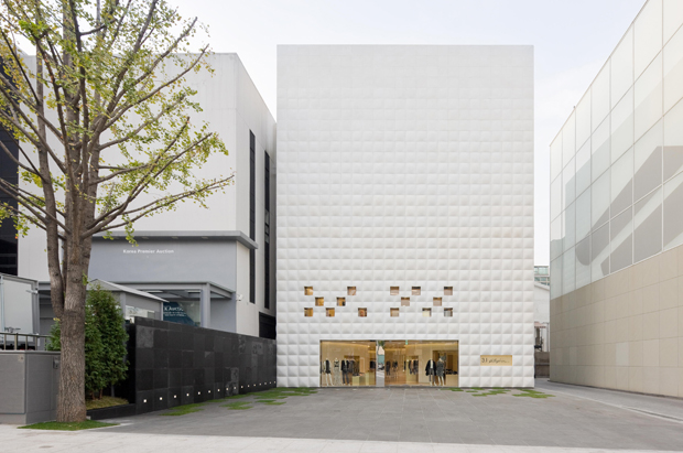 Louis Vuitton - Tokyo Flagship Store by UNStudio 