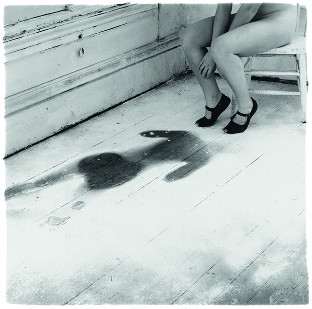 Francesca Woodman, Untitled, Providence, Rhode Island, 1976, gelatin silver print, 14 x 14.1 cm (5 ½ x 5 ½ in), private collection. Courtesy George and Betty Woodman. From Body of Art