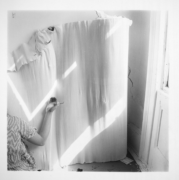 Francesca Woodman Untitled, New York, 1979-80. Courtesy George and Betty woodman, and Victoria Miro, London © The Estate of Francesca Woodman