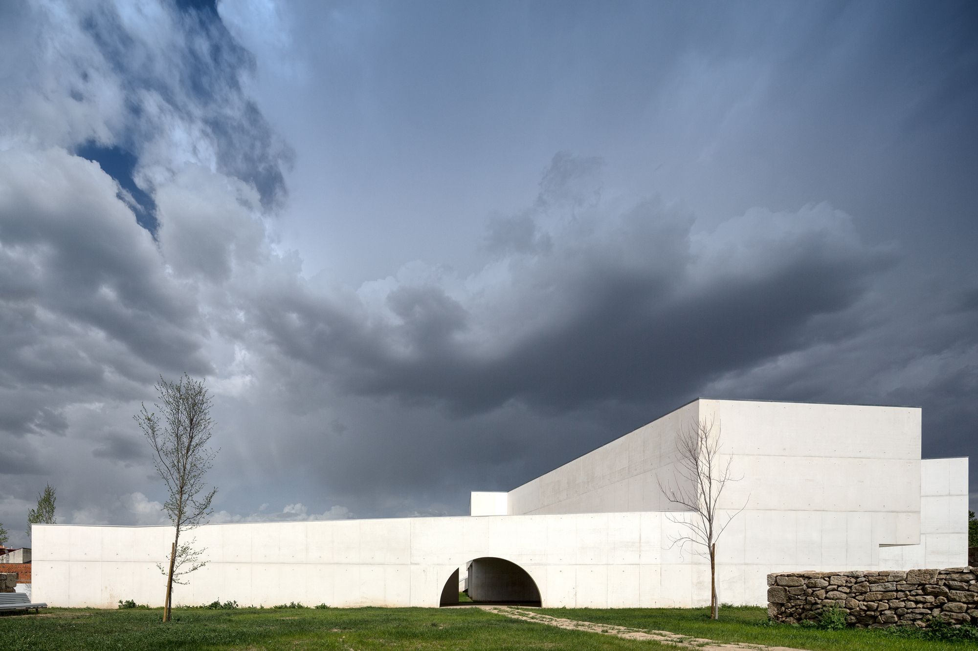 MACNA - Nadir Afonso Contemporary Art Museum, Chaves - Álvaro Siza