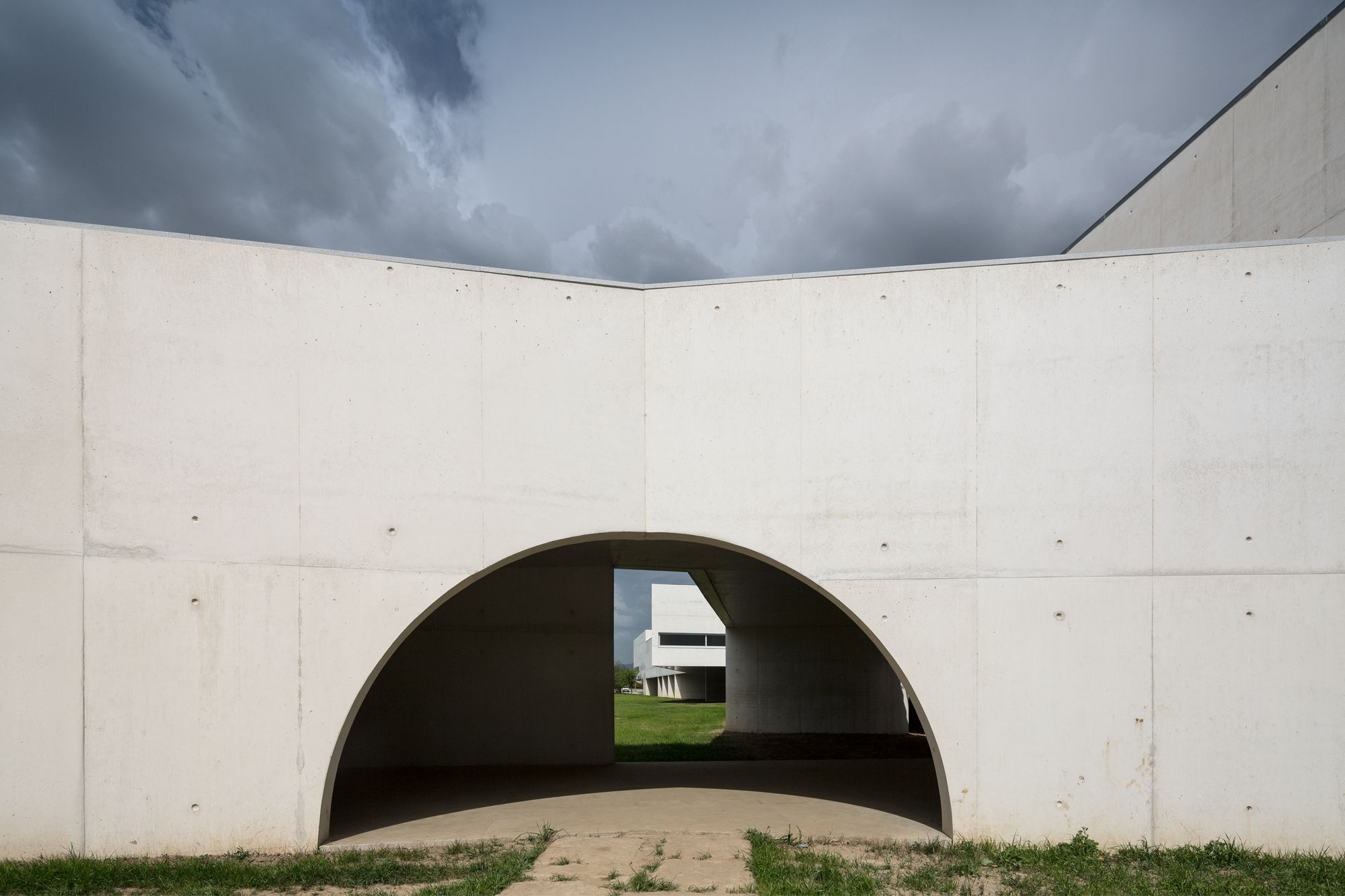 MACNA - Nadir Afonso Contemporary Art Museum, Chaves - Álvaro Siza