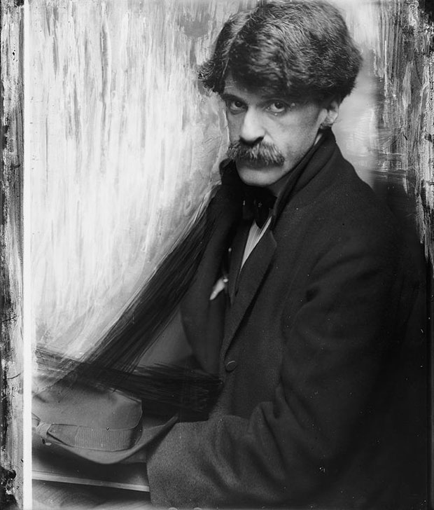 Alfred Stieglitz in 1902 by Gertrude Käsebier