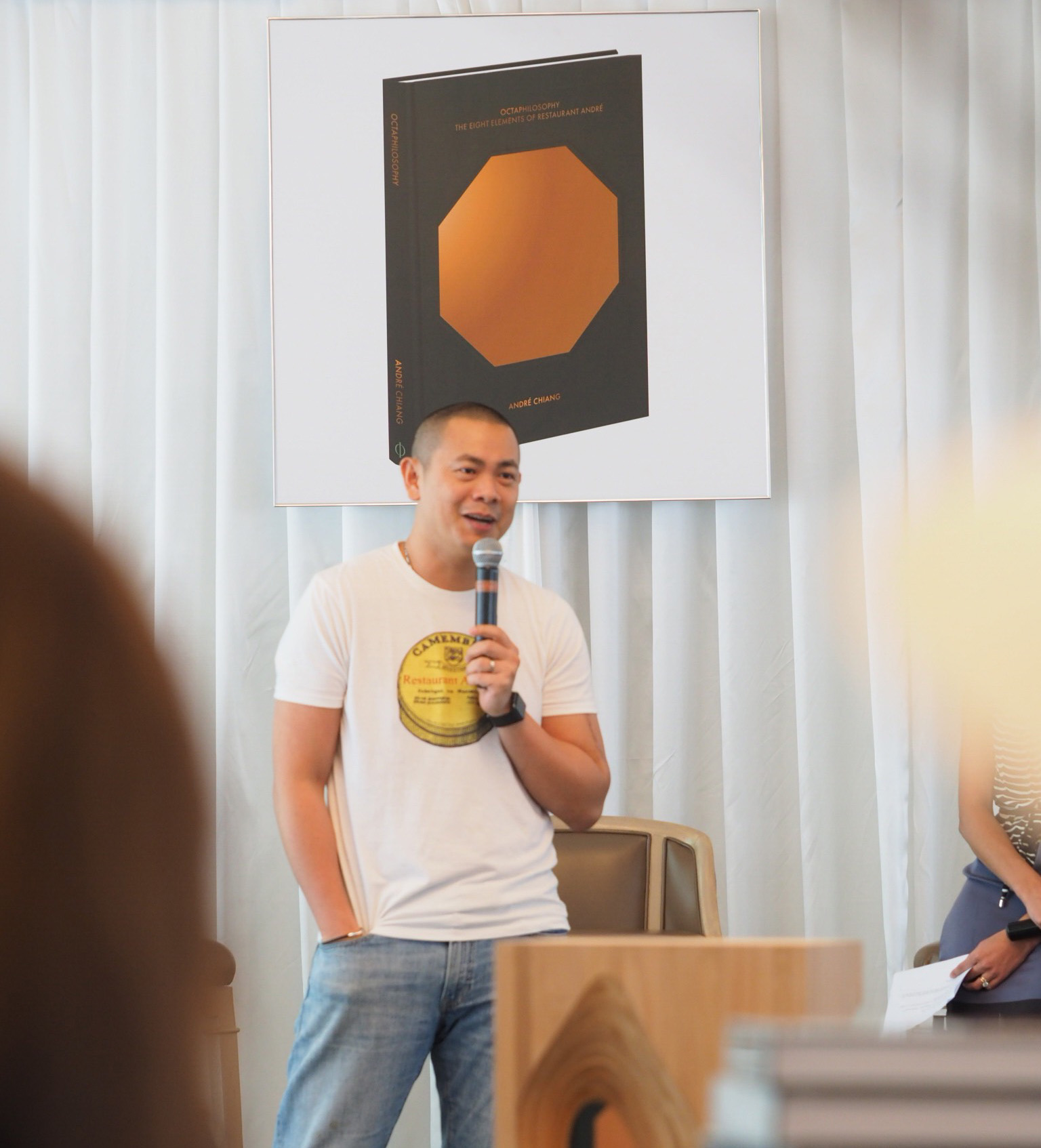 André addresses food lovers in Singapore