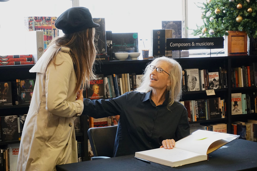 Annie meets the crowd at Waterstones - Photo Bonnie Beadle