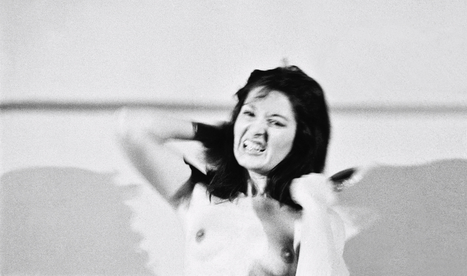 Marina Abramović, Art Must be Beautiful, Artist Must be Beautiful (1975)