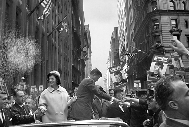 Cornell Capa, [John F. Kennedy and his wife, Jackie, campaigning in New York], October 19, 1960. © International Center of Photography/Magnum Photos