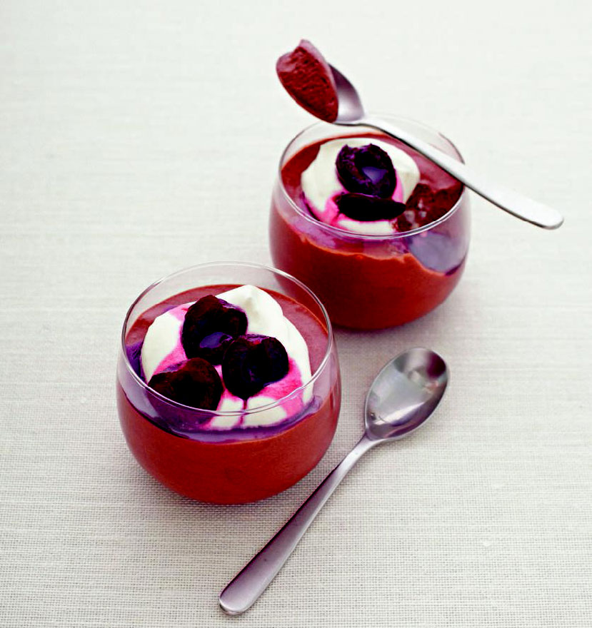 Chocolate mousse with cherries