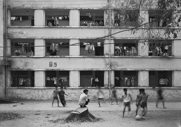 An-My Lê  Untitled, Hanoi 1994-98 From the series Untitled, VietnamCourtesy of the artist and Murray Guy, New York