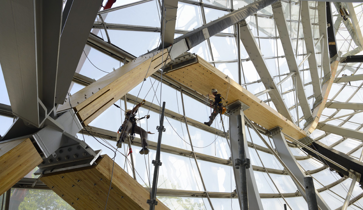 Gehry's Fondation Louis Vuitton in Paris: The Critics Respond