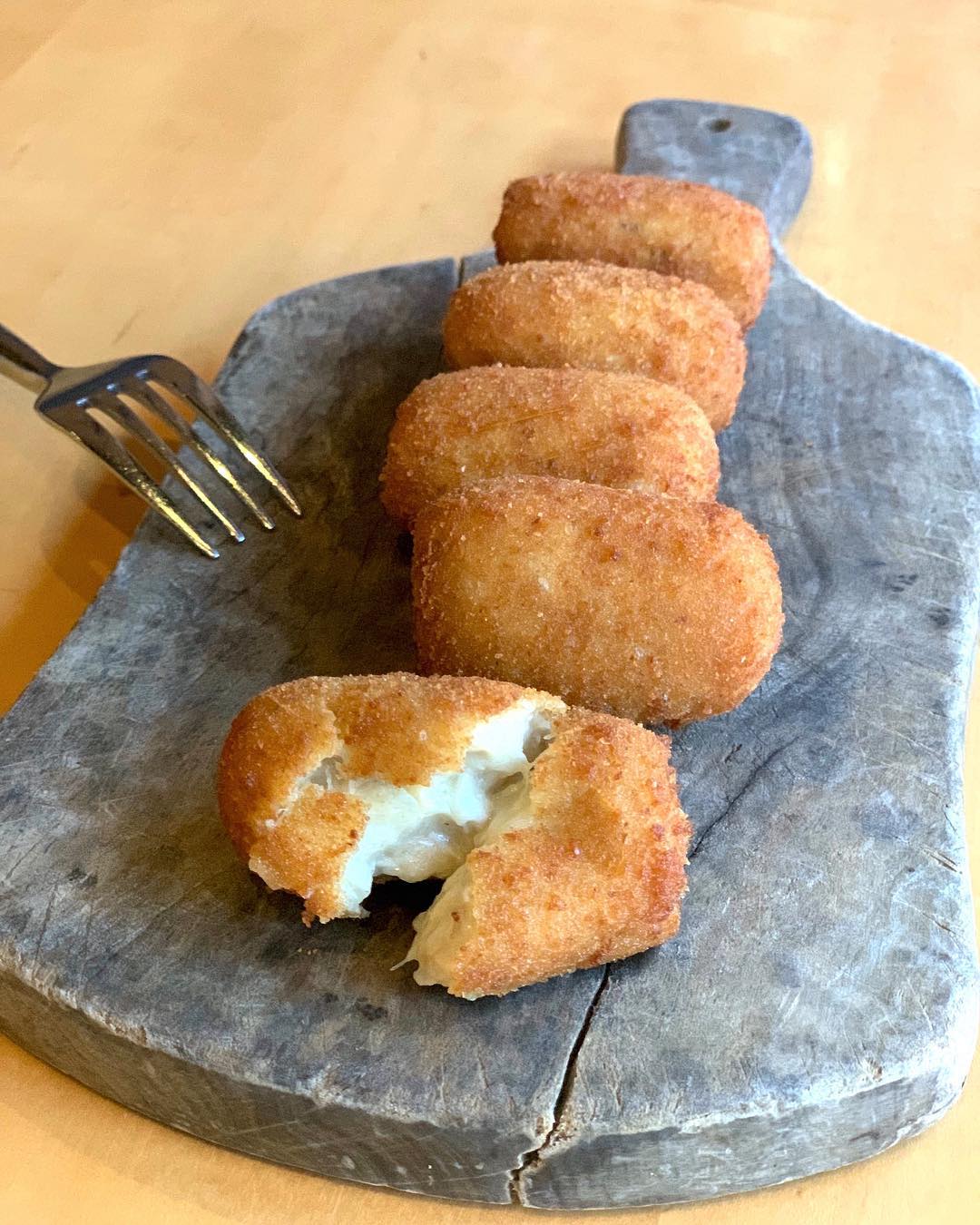 Croquetas, image courtesy of @littlespain