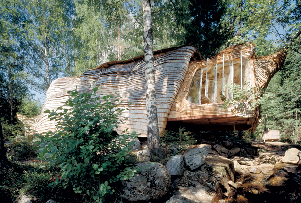 Dragspel House completed by 24 H-architecture in 2004