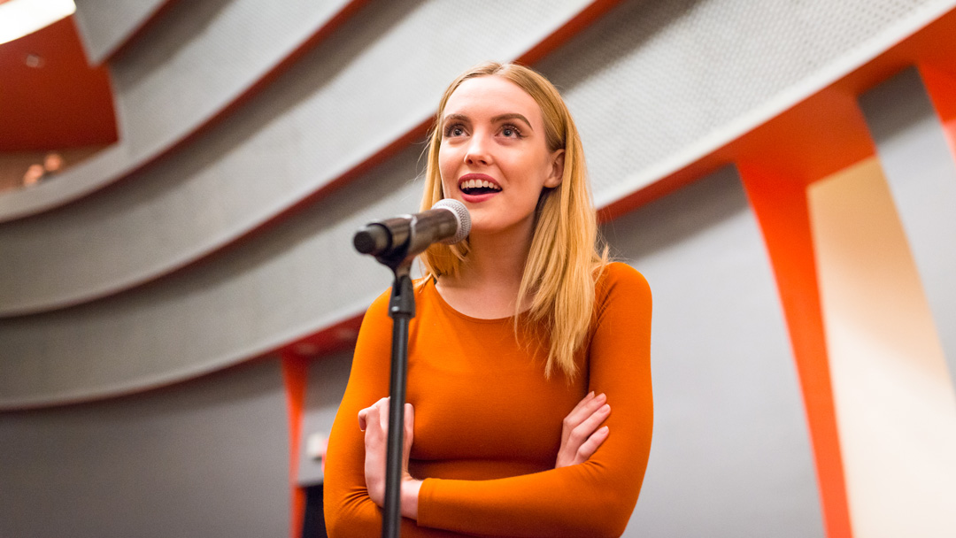 A member of the audience at at Annie Leibovitz's Times Talk, New York, October 2017