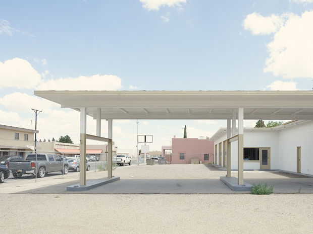 Gas Station East Spruce Street Deming New Mexico - Iñaki Bergera