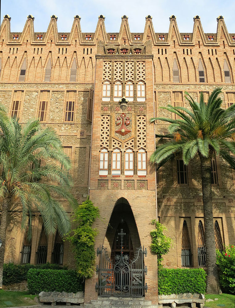 The Teresian College of Barcelona. Photograph by Enric Fontvila, courtesy of Wikimedia Commons