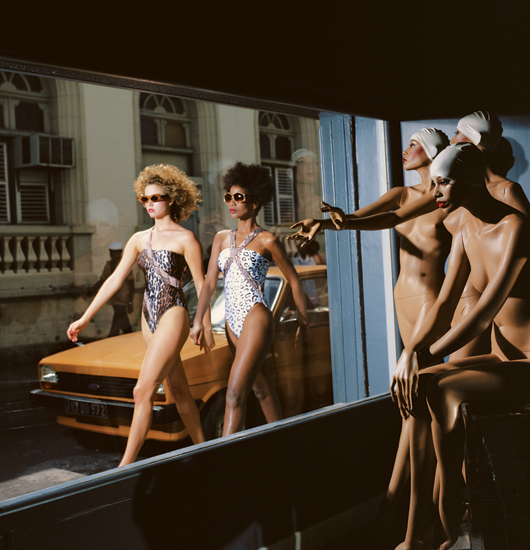 Guy Bourdin, Vogue (1975), Paris