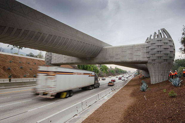 The rail bridge as public art