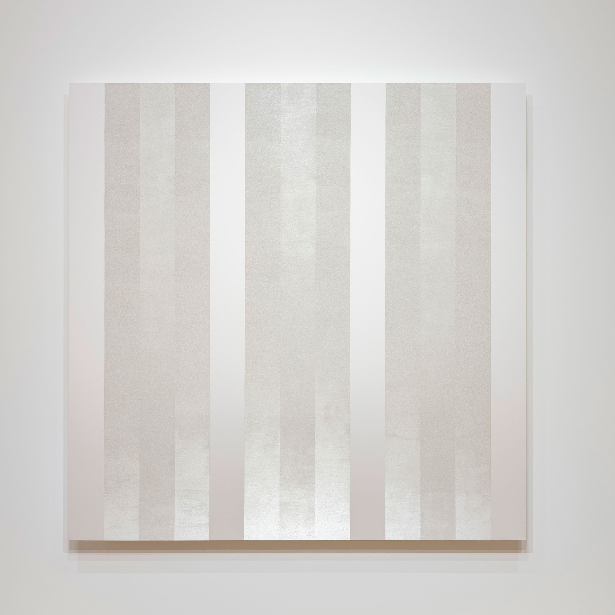 Mary Corse Untitled (White Multiband, Beveled)
2019 © Mary Corse, Courtesy Pace Gallery