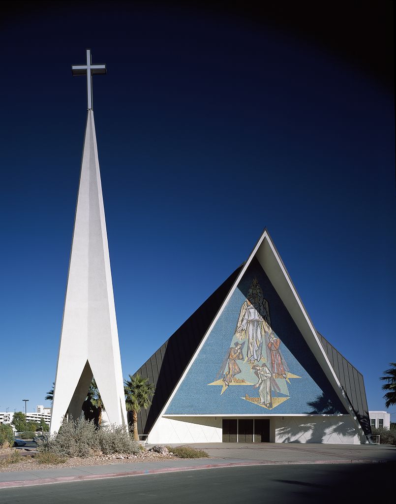 The Guardian Angel Cathedral by Paul Revere Williams. Image courtesy of Wikimedia