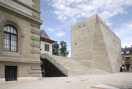 Titan addition to Historical Museum of Bern by :mlzd
