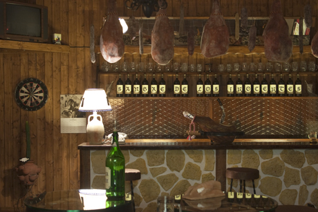 Simon Fujiwara, Welcome to the Hotel Munber (2008-2010), Mixed media installation and performance, Dimensions variable, Installation view Ardalan Collection, London, Courtesy Neue Alte Brücke, Frankfurt am Main