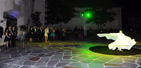 Jedediah Caesar with Flora Wiegmann, Dance Serpentine (2012)