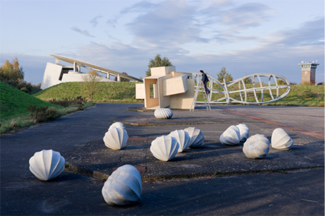 Raketenstation Hombroich, with sculptures in foreground by Katsuhito Nishikawa and Oliver Kruse, and Raimund Abraham’s House for Musicians in the background- photograph Iwan Baan