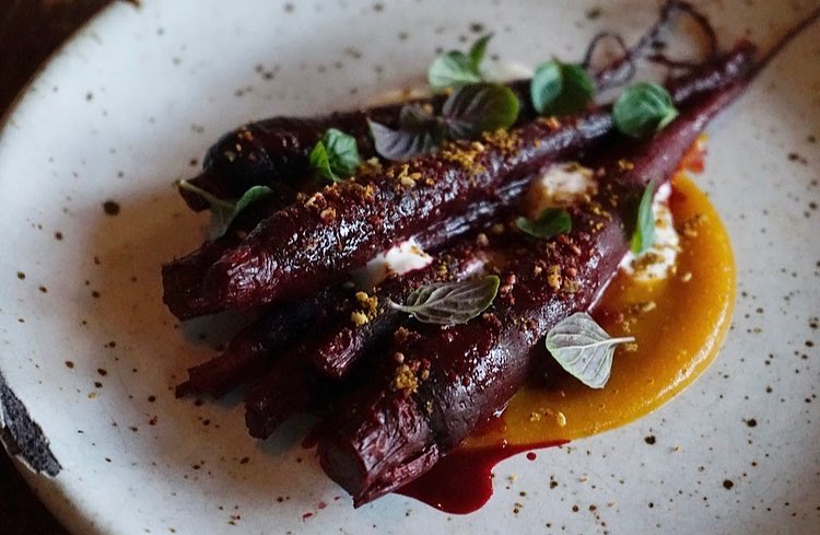 lack nebula carrots braised in their juice, with apricot amba, chèvre, lime mint and za’atar, among other treats. 