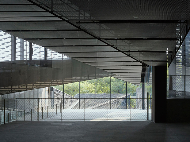 The China Academy of Art’s Folk Art Museum, Hangzhou by Kengo Kuma. Photography by Eiichi Kono. Images courtesy of Kengo Kuma and Associates