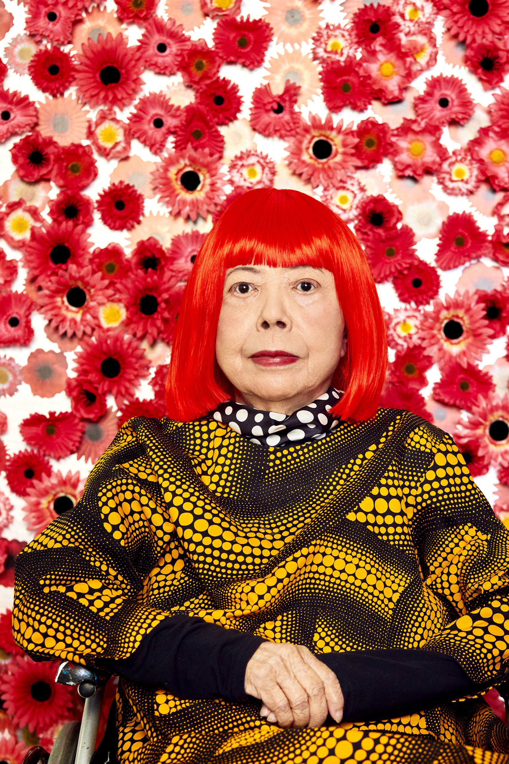 Kusama in Flower Obsession, Photo by Yuzuke Miyazake © YAYOI KUSAMA 2021