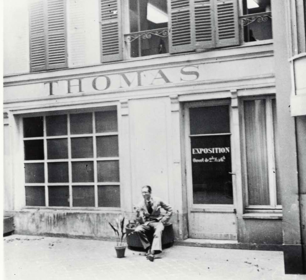 Jeanneret in front of Galerie Thomas, from Le Corbusier Le Grand