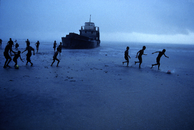 Steve McCurry, Sittwe, Burma (1996)