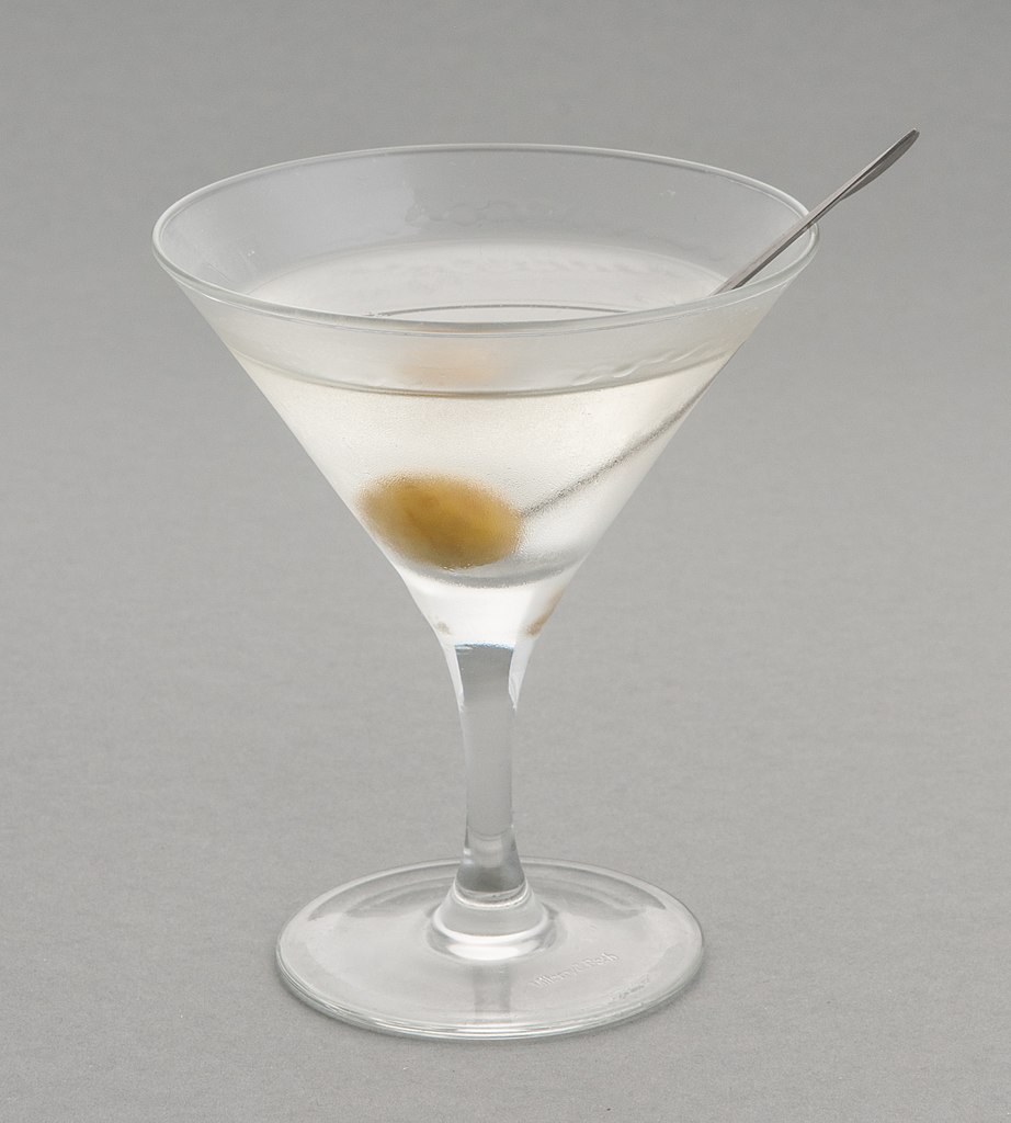 A martini; photograph by Ralf Roletschek (roletschek.at) via Wikimedia Commons
