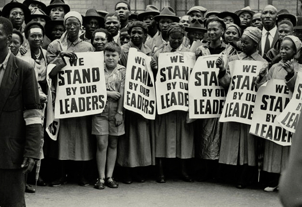 Crowd near the Drill Hall on the opening day of the treason trial Johannesburg - Eli Weinberg