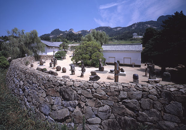 The Noguchi Museum, Japan. Courtesy of the museum. Photograph by Yukio Futagawa