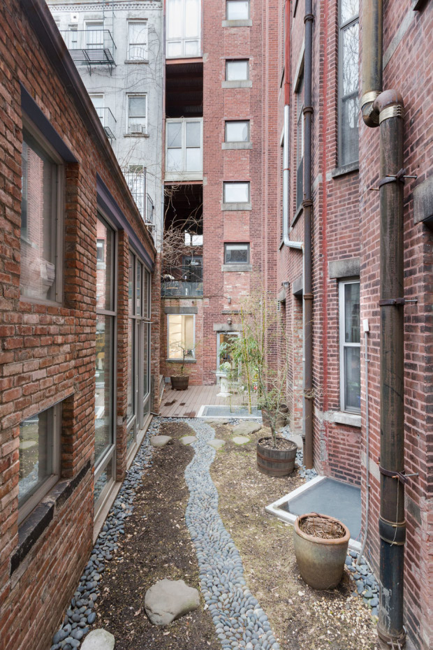 Cai Guo-Qiang's studio by OMA. Photo by Brett Beyer, brettbeyerphotography.com 