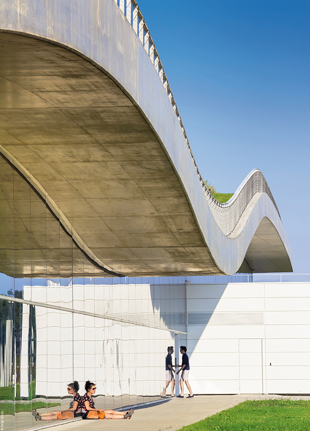 The Paris Est Scientific and Technical Centre by Pargade Architectes. Photo by Sergio Grazia