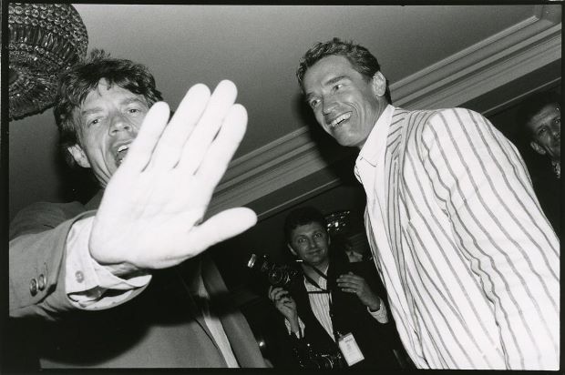 Mick Jagger and Arnold Schwarzenegger, Hôtel du Cap, Antibes, 1990 by Jean Pigozzi