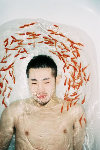 From La Chine à Nue by Ren Hang