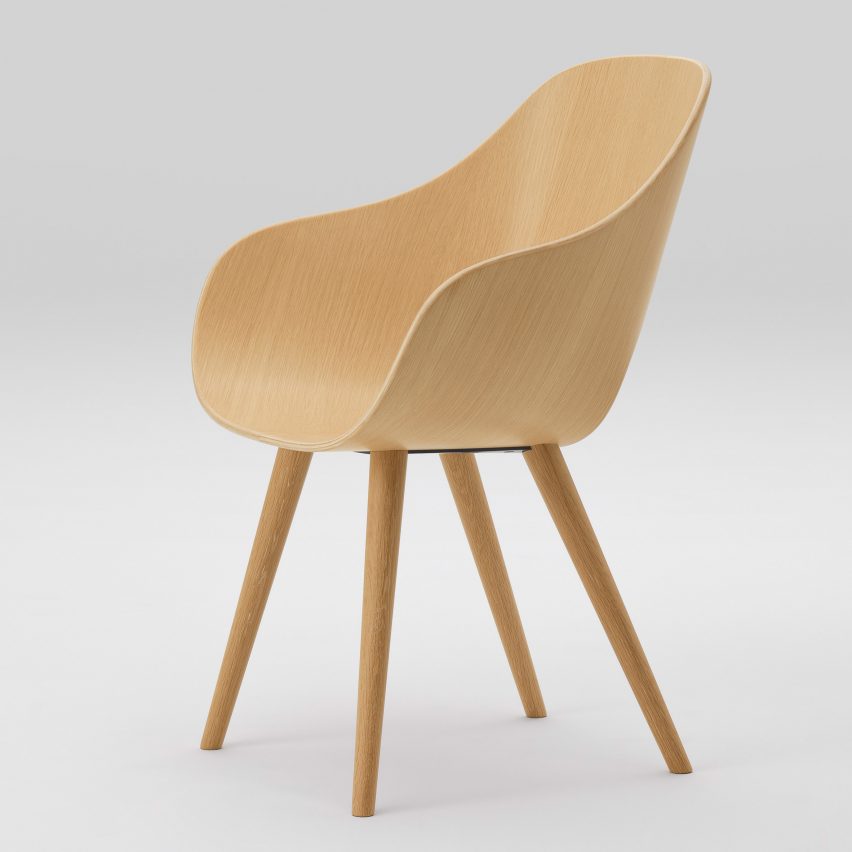 The Roundish armchair by Naoto Fukasawa for Maruni.