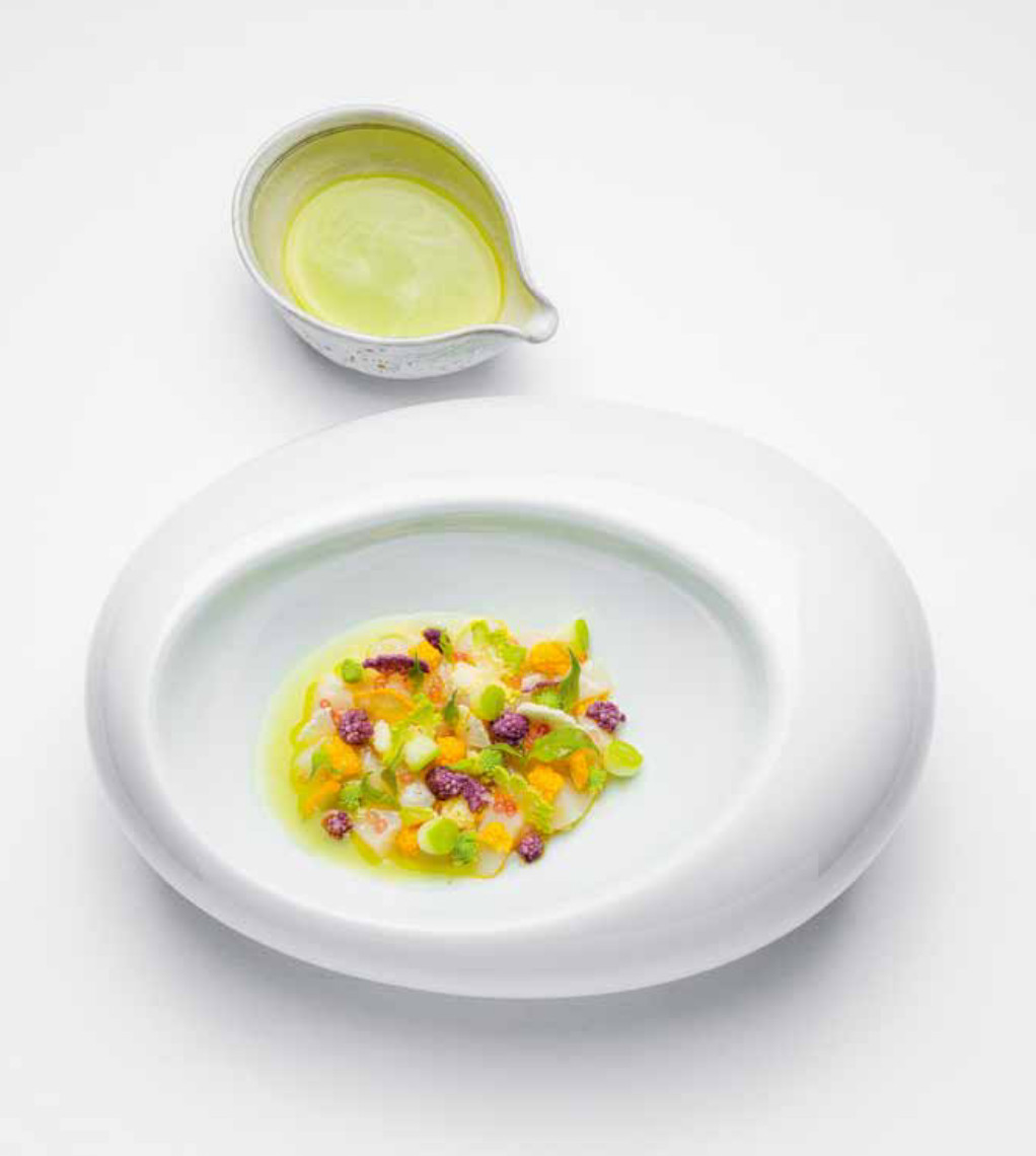 Scallops, cauliflower, green apple soup