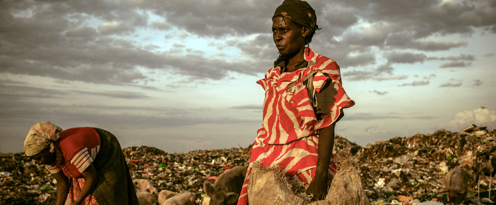 Micah Albert's winning shot of dump scavengers in Kenya