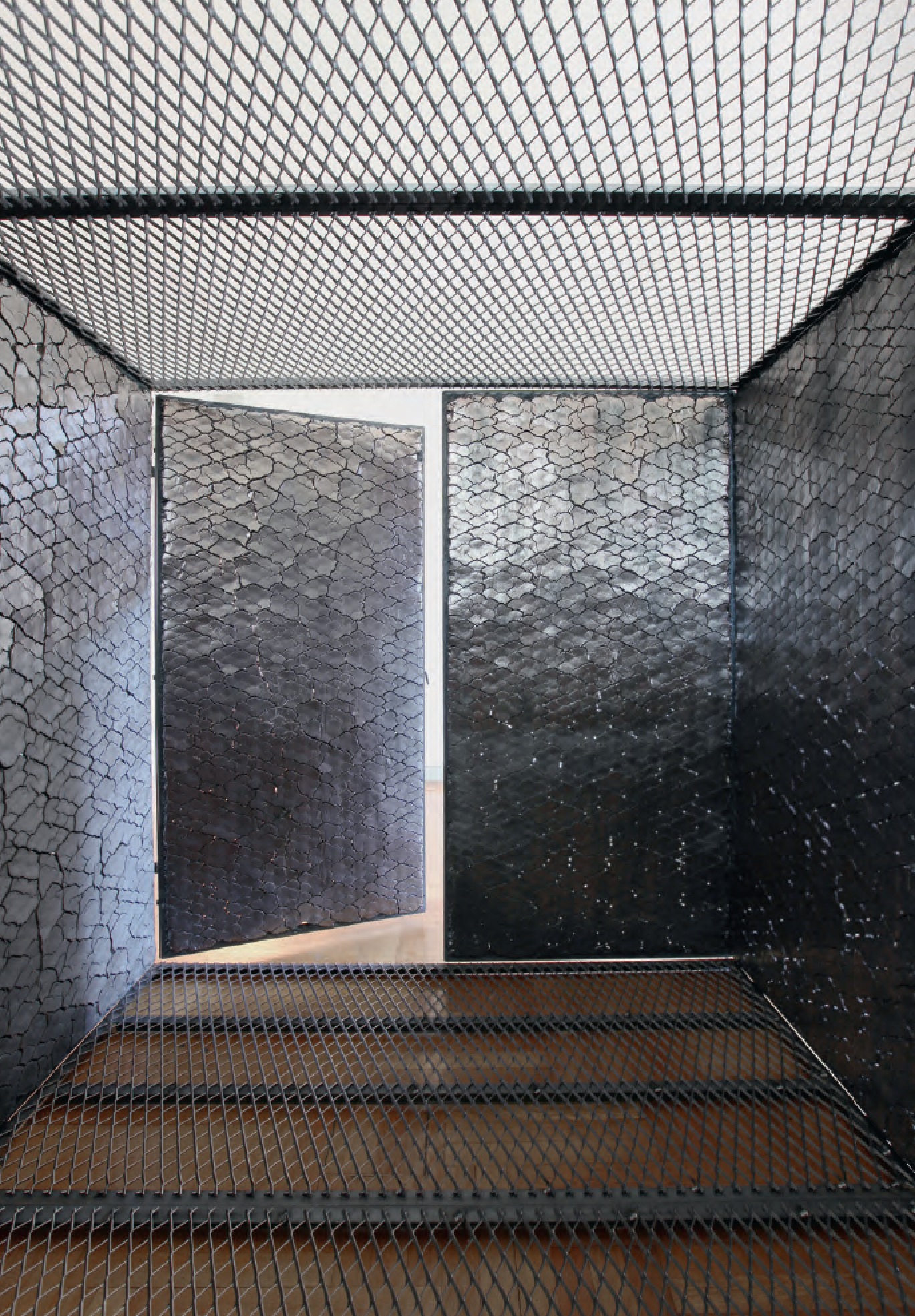 Kammer (Chamber), 2010 Glazed ceramics, expanded metal, steel - Markus Karstieß