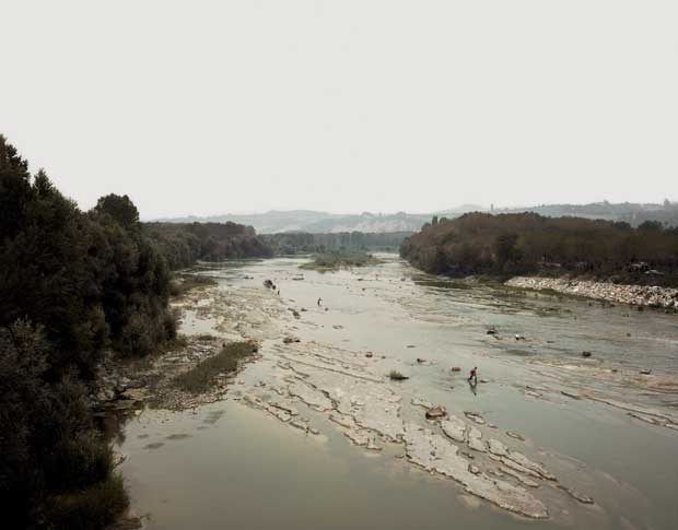 Andreas Gursky Alba, 1989, 87 x 108 7/8 x 2 3/8 inches Copyright: Andreas Gursky / DACS 2014
Courtesy Sprüth Magers Berlin London