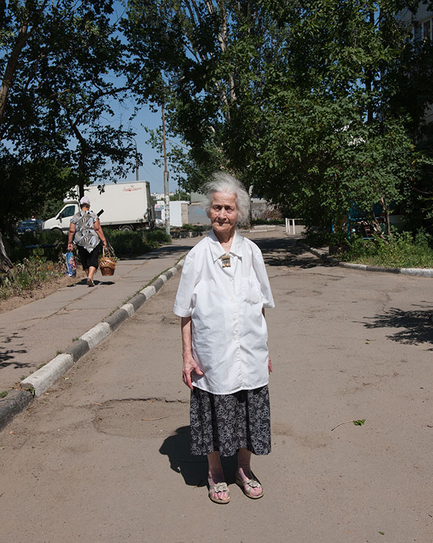 Anna Gribun-Perlova, Kherson, Khersonska District. From Survivors in Ukraine by Stephen Shore