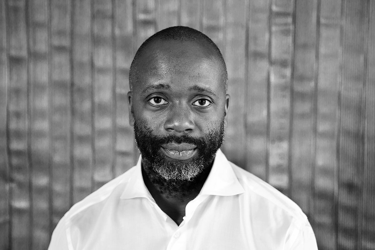 Theaster Gates uses sculpture prize to fund literary venture | Art ...