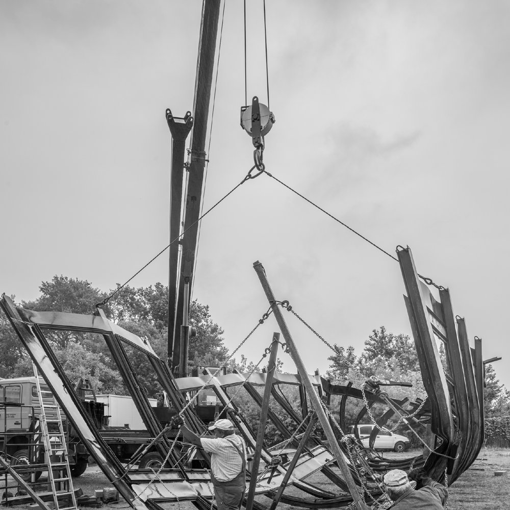 Monika Sosnowska’s Tower (2014) mid-construction. Courtesy of Hauser & Wirth