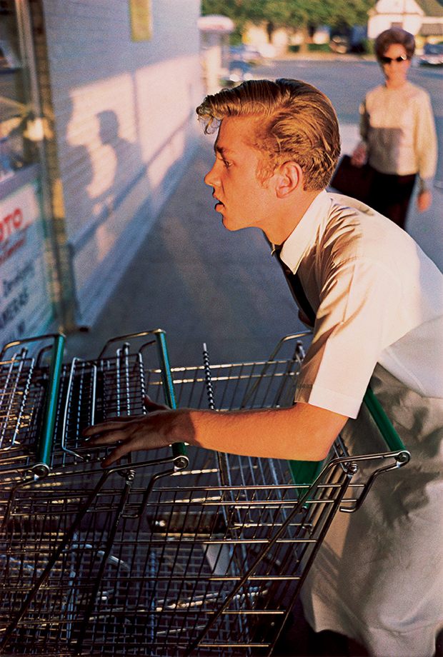 Untitled, Los Alamos, 1965-74 by William Eggleston. Eggleston Artistic Trust. Image courtesy of Cheim & Read, New York