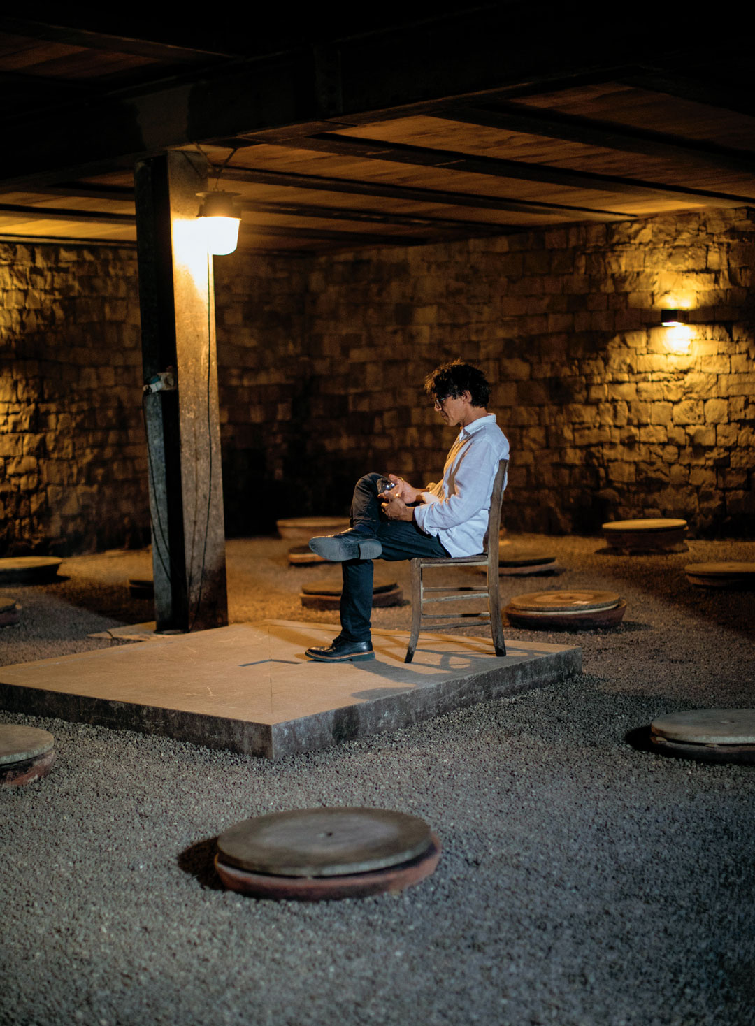 Valter in Joško Gravner's cellar